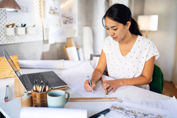 istock Woman working at her home office 1727963074