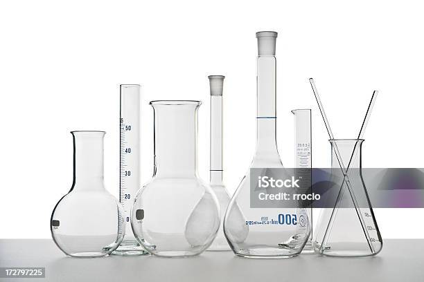 Elementos De Vidrio Foto de stock y más banco de imágenes de Herramienta de trabajo - Herramienta de trabajo, Vaso de laboratorio, Ciencia