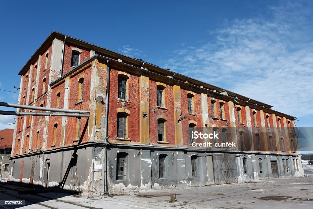 Antiga fábrica - Foto de stock de Fechado royalty-free