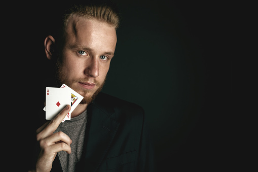 Man showing tricks with cards