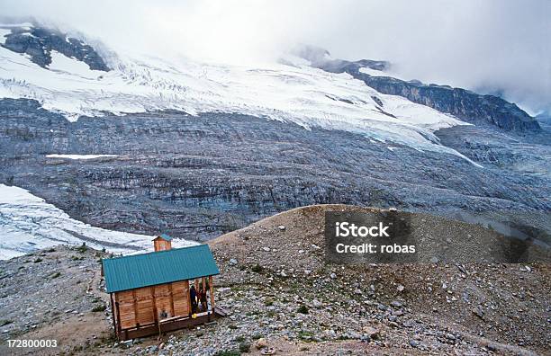 Glacier National Park - Fotografie stock e altre immagini di Ambientazione esterna - Ambientazione esterna, Canada, Capanna di legno