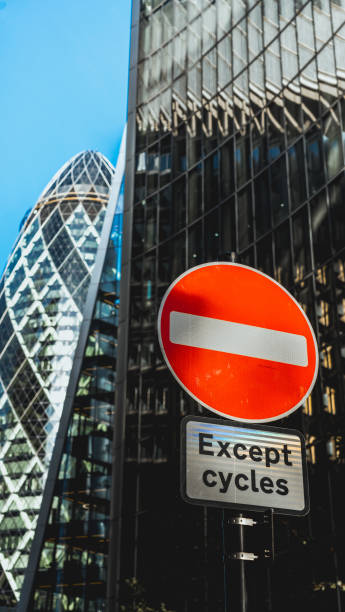 istock Stop sign at Finance district in London 1728004643