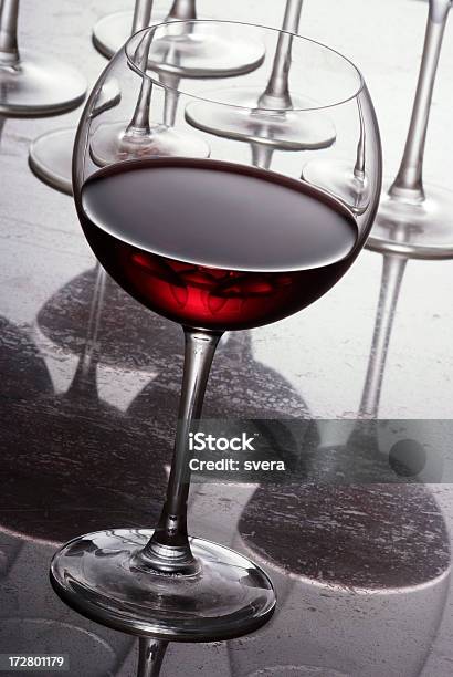 赤ワイングラス - アルコール飲料のストックフォトや画像を多数ご用意 - アルコール飲料, カクテル, カップ