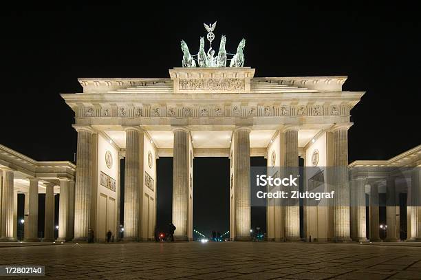 Photo libre de droit de La Porte De Brandebourg De Nuit banque d'images et plus d'images libres de droit de Allemagne - Allemagne, Architecture, Berlin