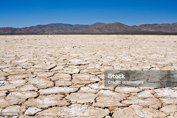 기체상태의 Lakebed 풍경 땅에 대한 스톡 사진 및 기타 이미지 - 땅, 건조 기후, 건조한