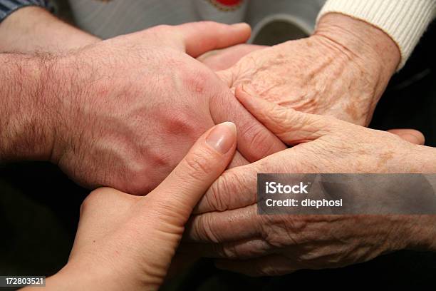 Begrüßung Stockfoto und mehr Bilder von Alzheimer-Krankheit - Alzheimer-Krankheit, Enkelkind, Großmutter