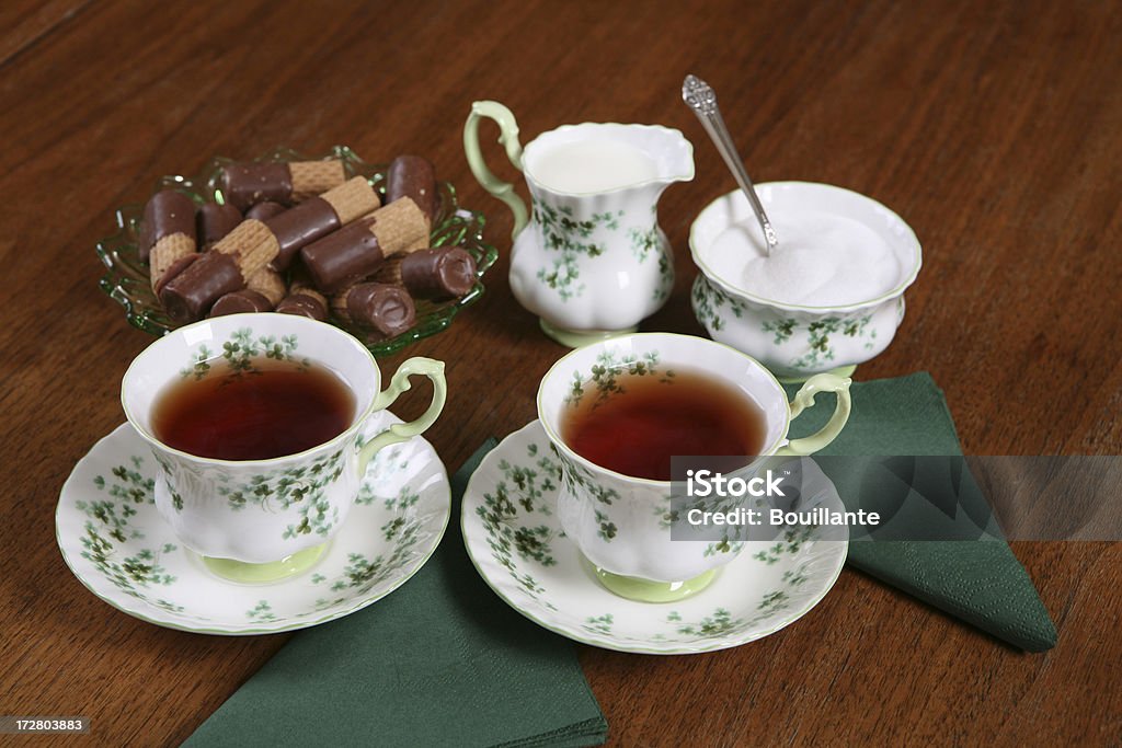 Послеобеденный чай - Стоковые фото Два объекта роялти-фри