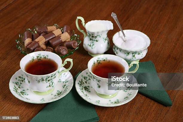 Послеобеденный Чай — стоковые фотографии и другие картинки Два объекта - Два объекта, Чайная чашка, Чай - горячий напиток