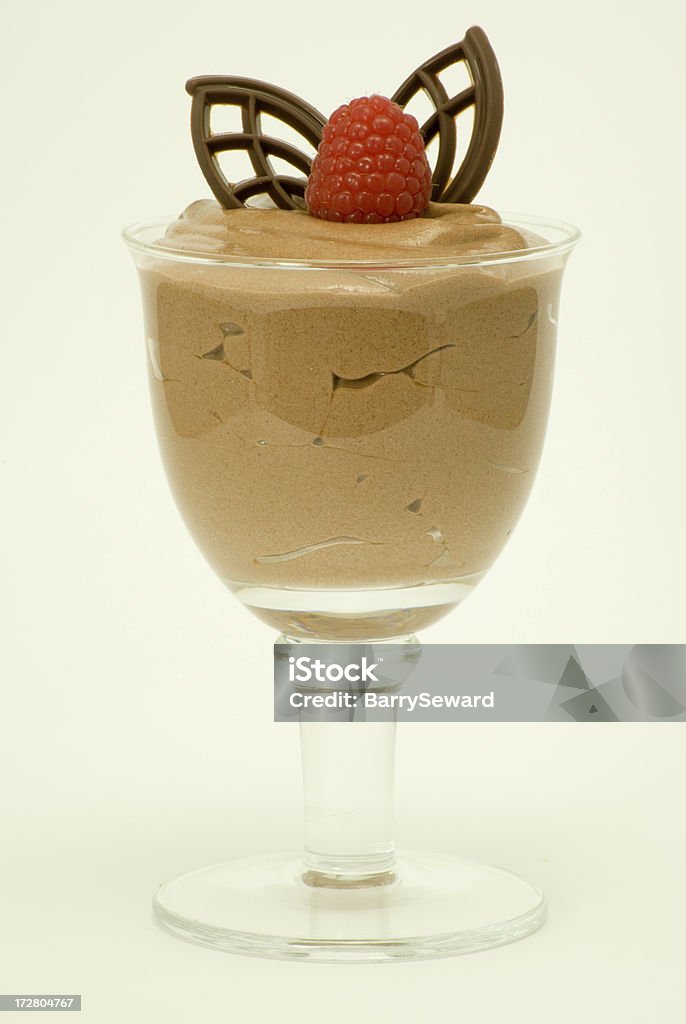 Mousse de Chocolate en un vino de cristal - Foto de stock de Celebración - Ocasión especial libre de derechos