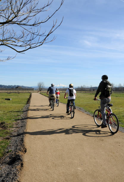 istock Family Bike Ride 172806514