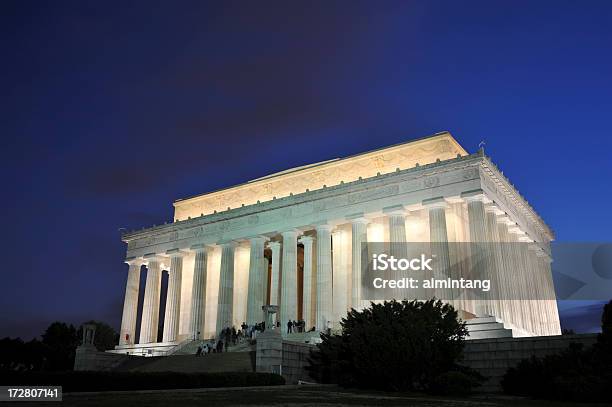 Lincoln Memorial At Night Stock Photo - Download Image Now - Smithsonian Institution, History, Night