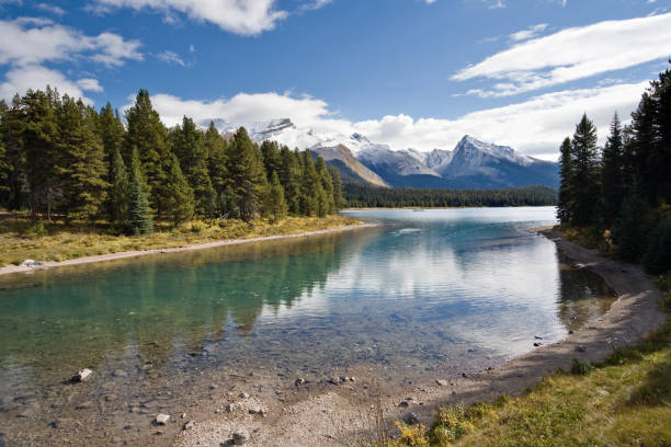 istock Maligne Lake, Jasper National Park, Alberta, Canada 172807434