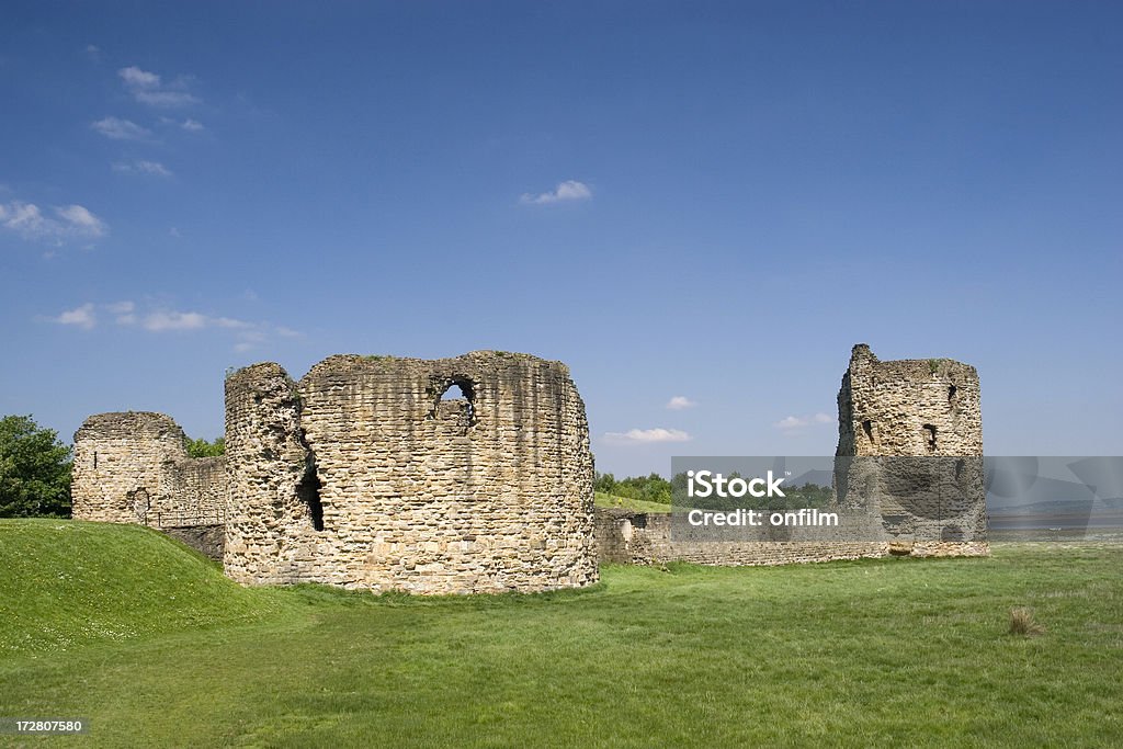 Vecchio castello in rovina - Foto stock royalty-free di Castello di Flint