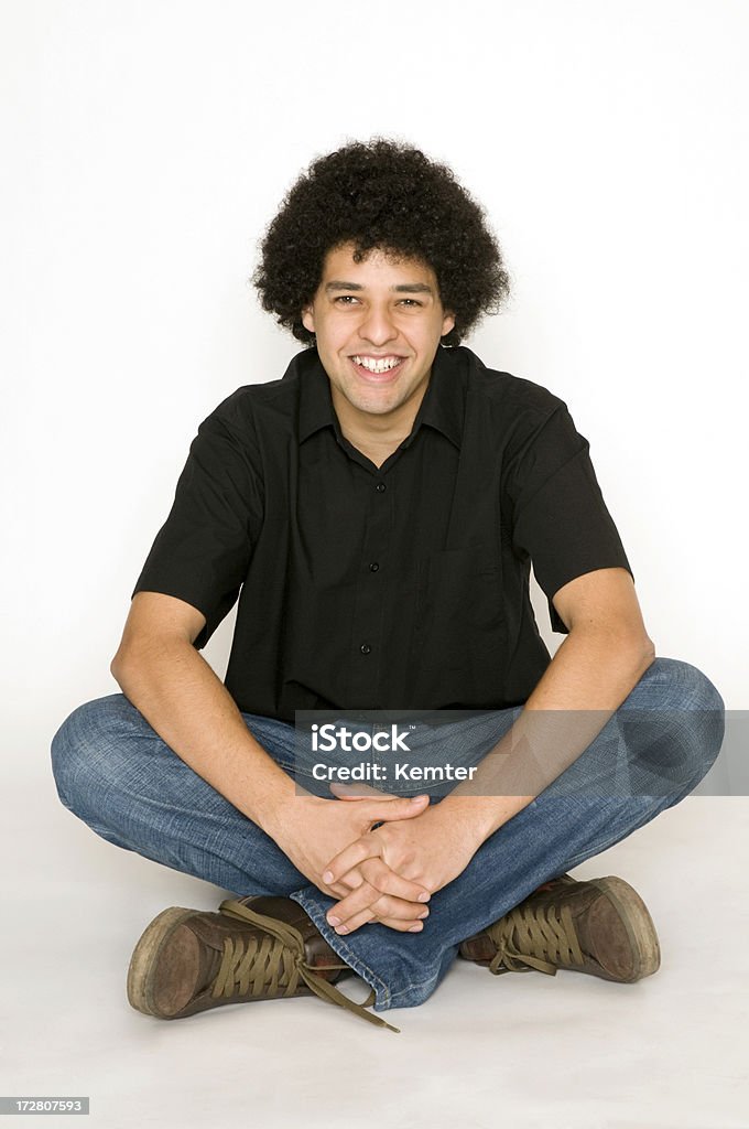 Hombre joven de estar - Foto de stock de 20 a 29 años libre de derechos