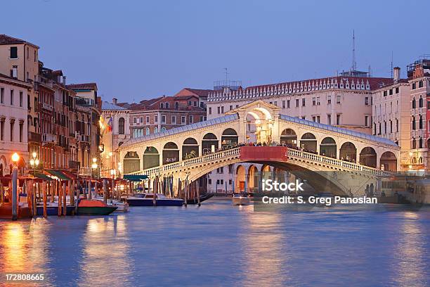 Ponte Do Rialto - Fotografias de stock e mais imagens de Veneza - Itália - Veneza - Itália, Ponte do Rialto, Noite