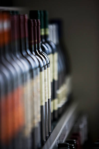 ワインボトル - wine cellar liquor store wine rack ストックフォトと画像
