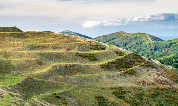 イギリスのキャンプヒルフォート、マルバーンヒルズの北の景色、ヘレフォードシャー、イングランド、イギリス。 - non urban scene england rural scene hill range ストックフォトと画像