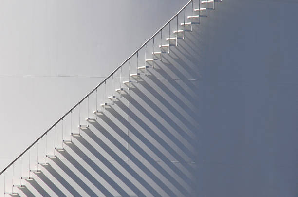 인명별 계단과 shadow 배경기술 - focus on shadow staircase industry shadow 뉴스 사진 이미지