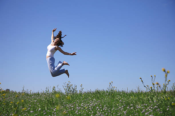 istock Girl Jumping XXXL 172845563