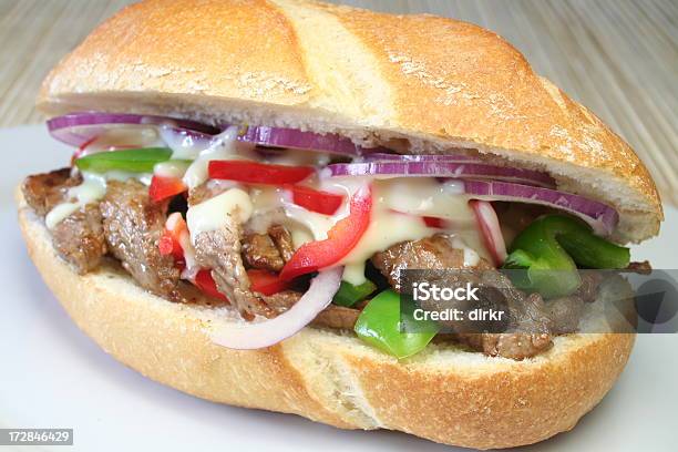 Photo libre de droit de Cheesesteak banque d'images et plus d'images libres de droit de Aliment - Aliment, Aliment en portion, Aliment frit