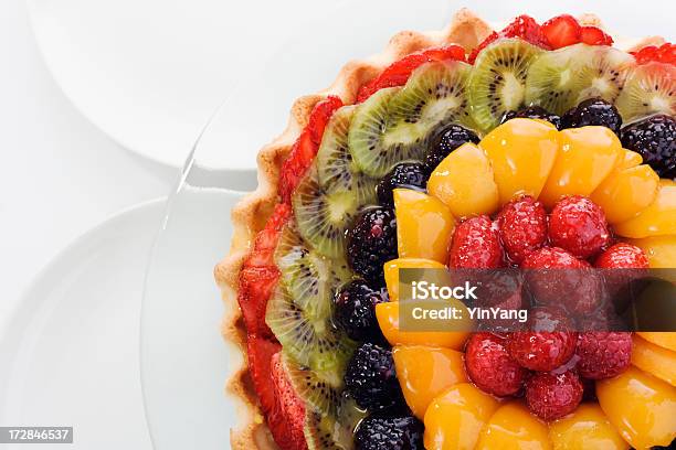 Estate Crostata Di Frutta - Fotografie stock e altre immagini di Albicocca - Albicocca, Bianco, Cibi e bevande