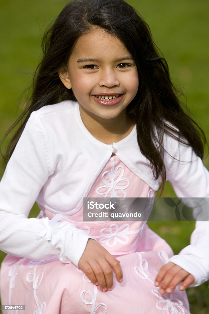 Süße Ostern Porträt von gemischte asiatischen und Hispanic kleines Mädchen - Lizenzfrei Kleid Stock-Foto