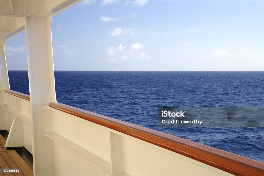 Guida dal mare - Foto stock royalty-free di Guardare il paesaggio