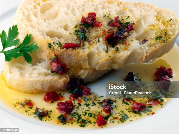 Foto de Molho De Pão e mais fotos de stock de Azeite - Azeite, Cultura Italiana, Tomate Seco