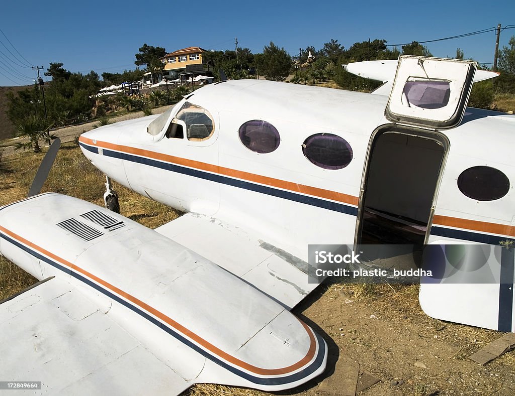 Caído avión - Foto de stock de Vehículo aéreo libre de derechos