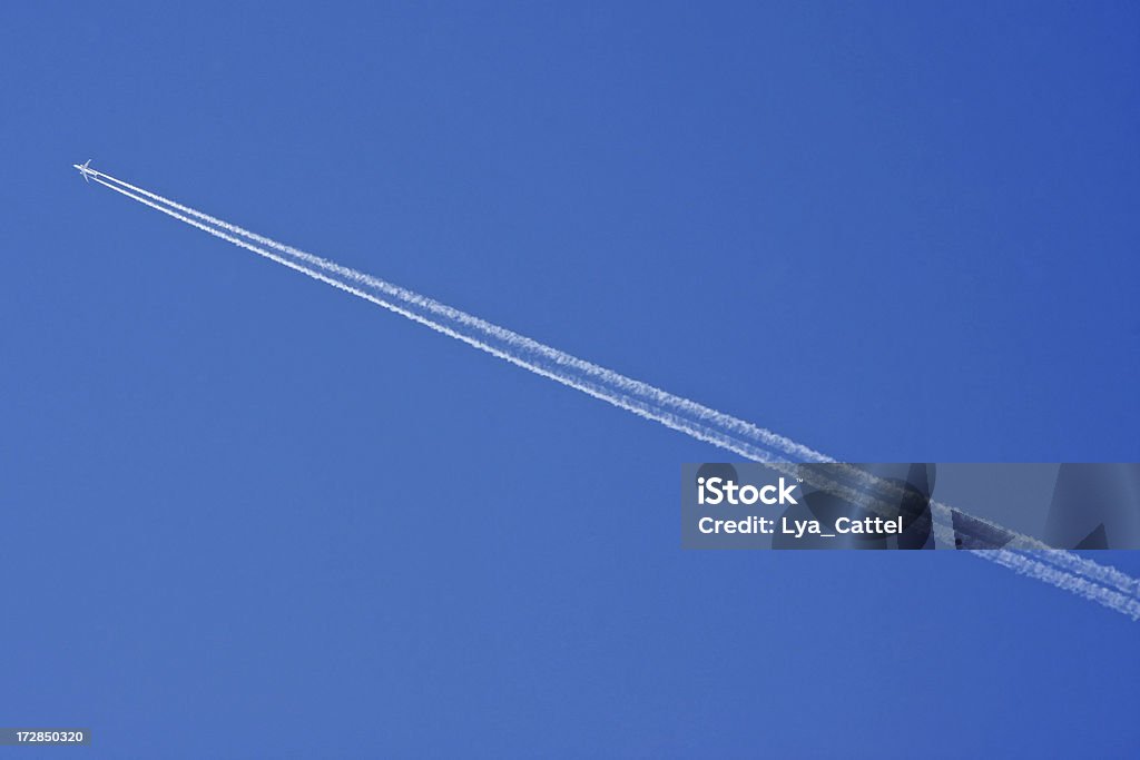 Flugzeug mit Feuchtigkeit Streifen # 1 - Lizenzfrei Abschied Stock-Foto