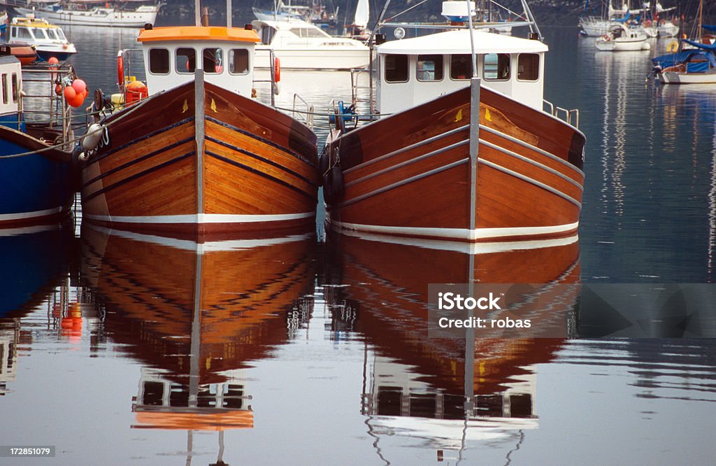 Лодка reflections - Стоковые фото Без людей роялти-фри