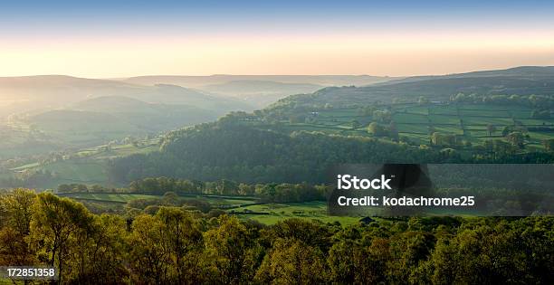 Peak District Stock Photo - Download Image Now - At The Edge Of, Beauty In Nature, British Culture