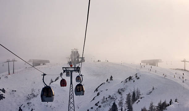 ząb - apres ski snow winter european alps zdjęcia i obrazy z banku zdjęć