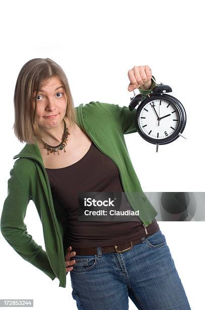 Joven Mujer Con Reloj Foto de stock y más banco de imágenes de 20-24 años - 20-24 años, 25-29 años, Adulto