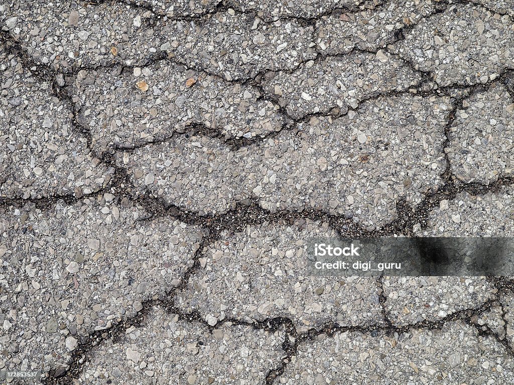 Agrietado formas de pavimento - Foto de stock de Abstracto libre de derechos