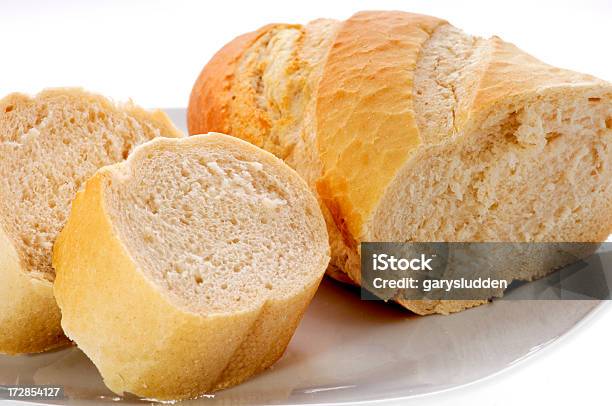 Pão De Forma Fatiado - Fotografias de stock e mais imagens de Assado no Forno - Assado no Forno, Branco, Cacete - Pão