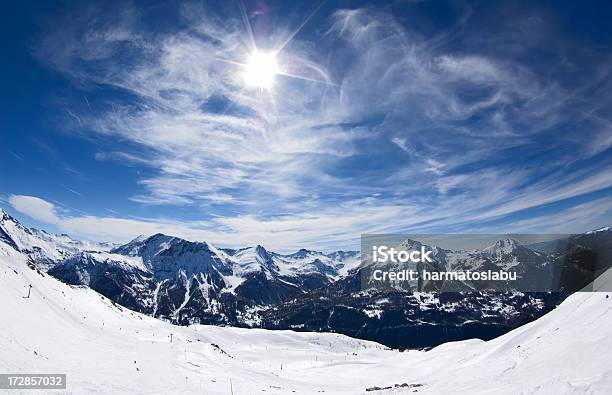 Photo libre de droit de Paysage Hivernal banque d'images et plus d'images libres de droit de Fish-eye - Fish-eye, Montagne, Activités après le ski