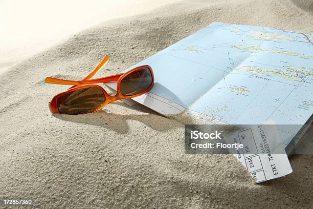 Strand Fotos Sommerplanung Stockfoto und mehr Bilder von Flugtickets - Flugtickets, Stillleben, Strand