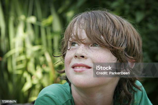 La Felicità - Fotografie stock e altre immagini di Adolescente - Adolescente, Adolescenza, Ambientazione esterna