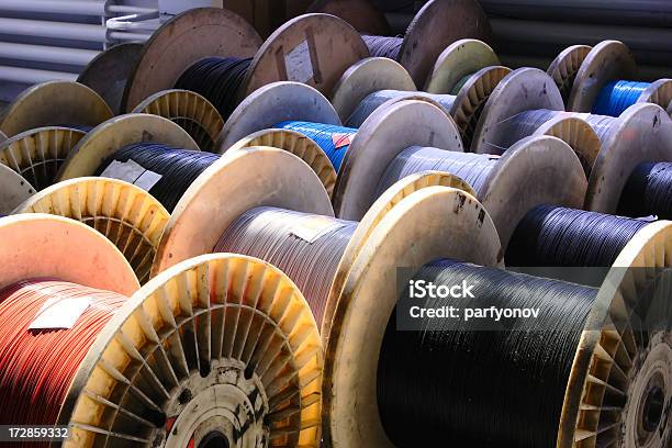 Big Bobina De Óptica Fio - Fotografias de stock e mais imagens de Fibra Ótica - Fibra Ótica, Cabo de Aço, Cabo