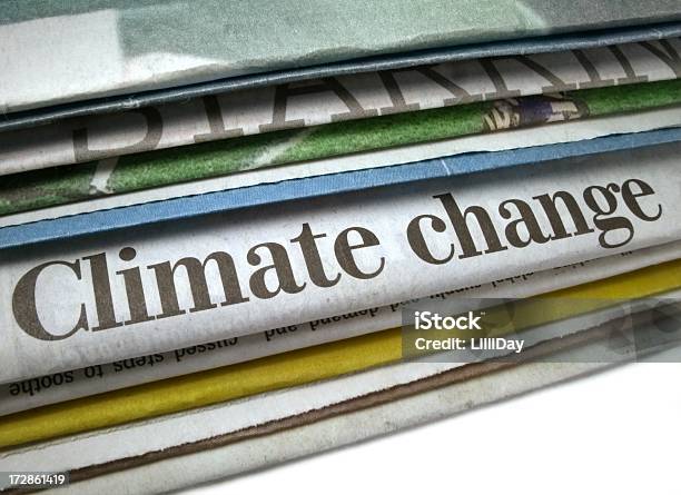 As Alterações Climáticas - Fotografias de stock e mais imagens de Jornal - Jornal, Alterações climáticas, Clima