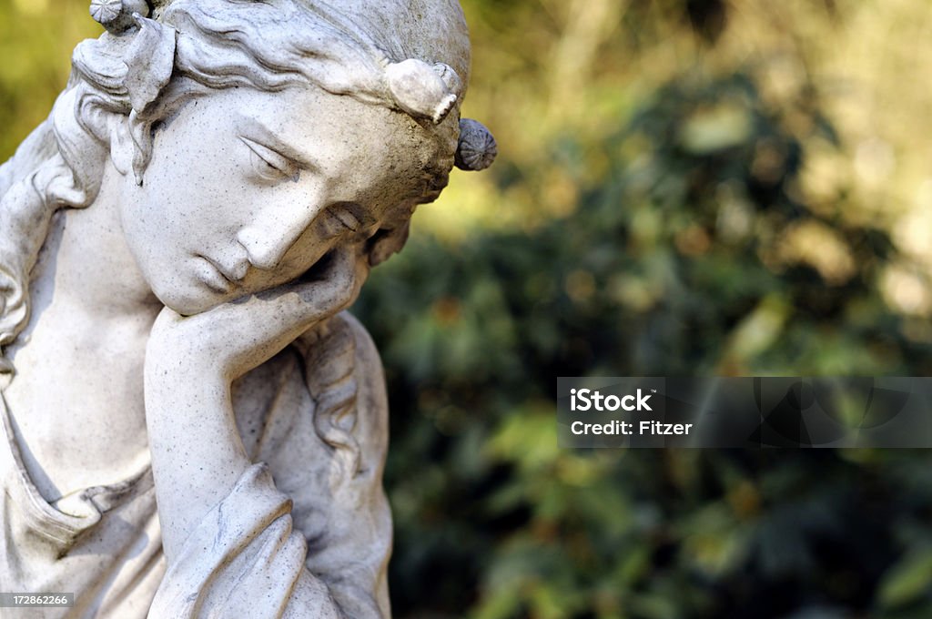 Menina triste escultura - Foto de stock de Adulto royalty-free