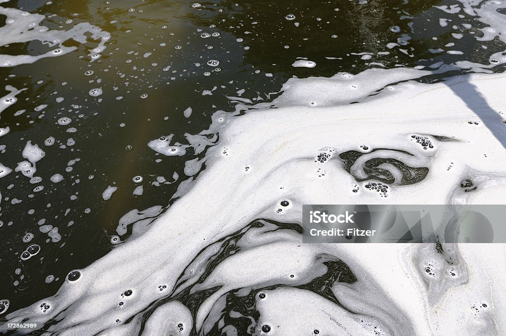 Verschmutzung des Wasser - Lizenzfrei Schaum Stock-Foto