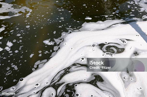 Verschmutzung Des Wasser Stockfoto und mehr Bilder von Schaum - Schaum, Wasserverschmutzung, Bildhintergrund