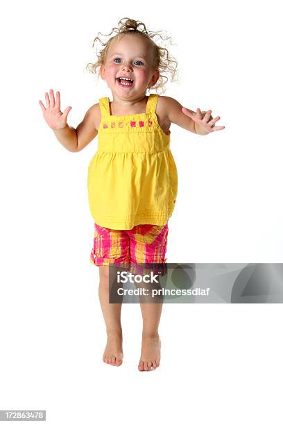 Прыжки Малыш — стоковые фотографии и другие картинки Малыш - Малыш, Прыгать, Изолированный предмет
