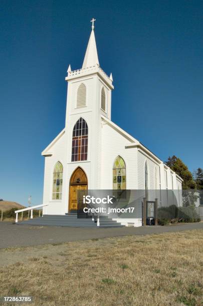 Chiesa Della Comunità Di Bodega California - Fotografie stock e altre immagini di A forma di croce - A forma di croce, Blu, California