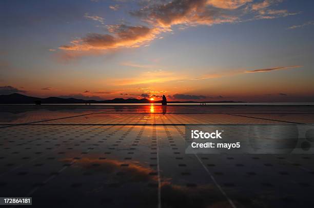 Solar - Fotografias de stock e mais imagens de Azul - Azul, Central Elétrica, Central de Energia Solar