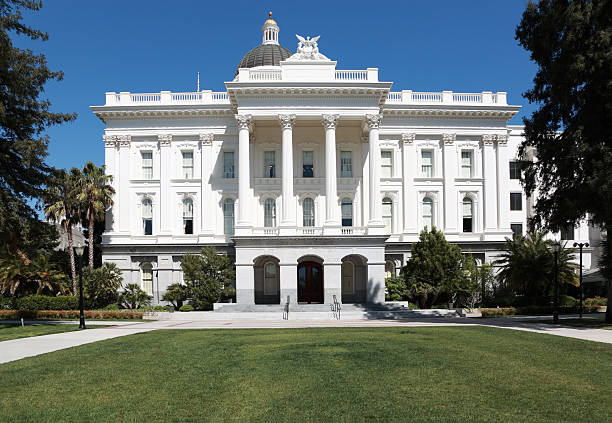 istock California State Capitol Building South Entrance 172864683