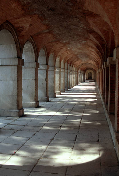 istock Archway at Spanish summer palace 172864728