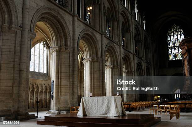 Peterborough Catedral Foto de stock y más banco de imágenes de Catedral - Catedral, Dentro, Grande